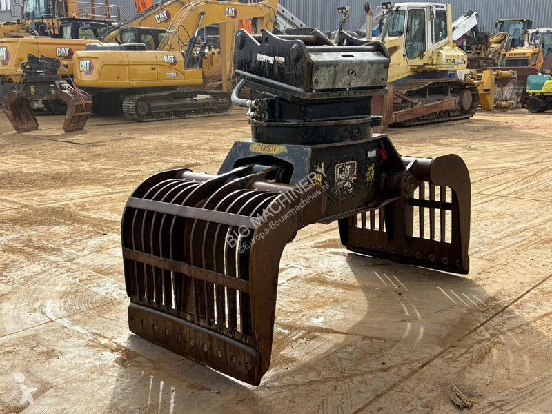 تجهيزات الأشغال العمومية Caterpillar G320B-D...