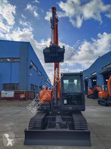 Lopatový nakládač Develon DX75