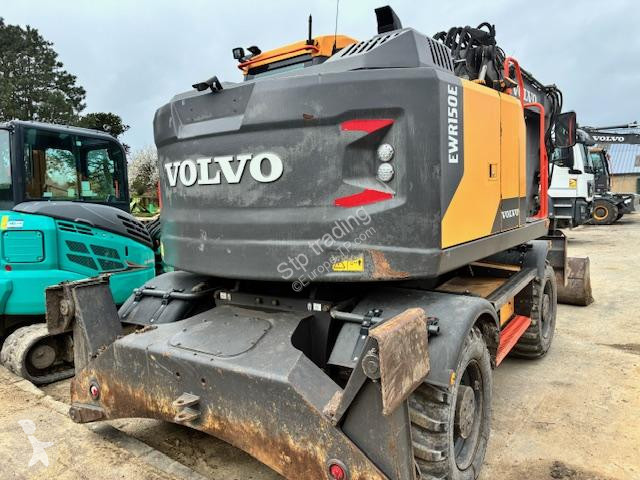 جرافة Volvo WR150