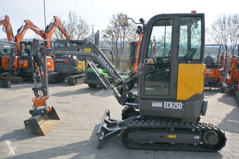 جرافة Volvo ECR D