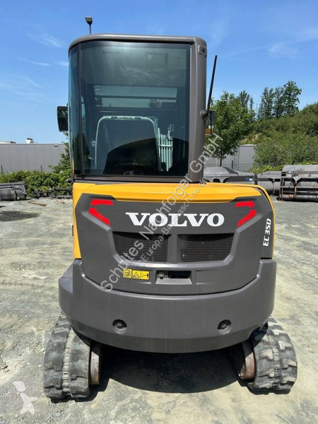 Escavatore Volvo D