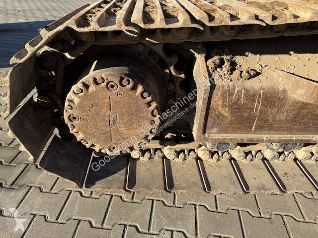 جرافة Komatsu LC8