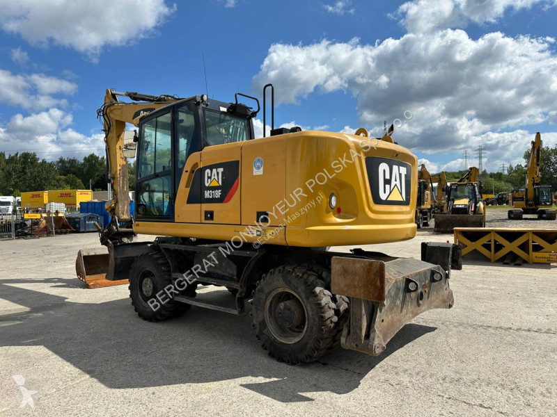 جرافة Caterpillar F