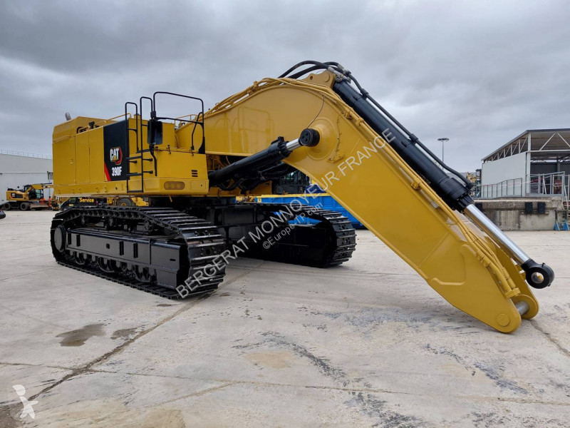 Rýpadlo Caterpillar 390F