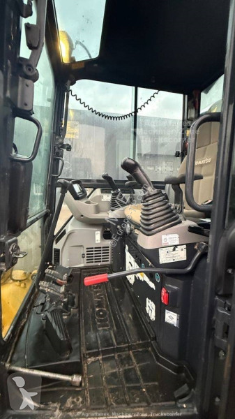 Экскаватор Komatsu MR5