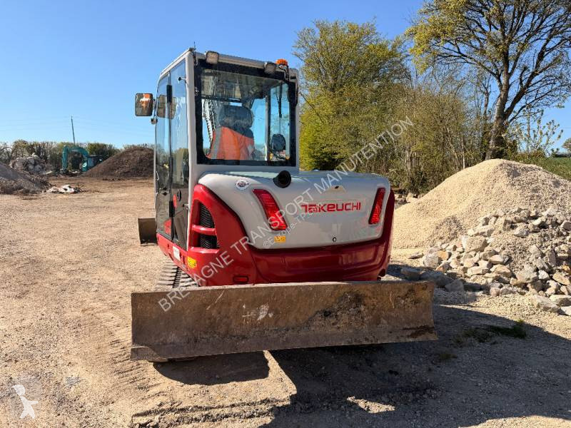 Rýpadlo Takeuchi TB370
