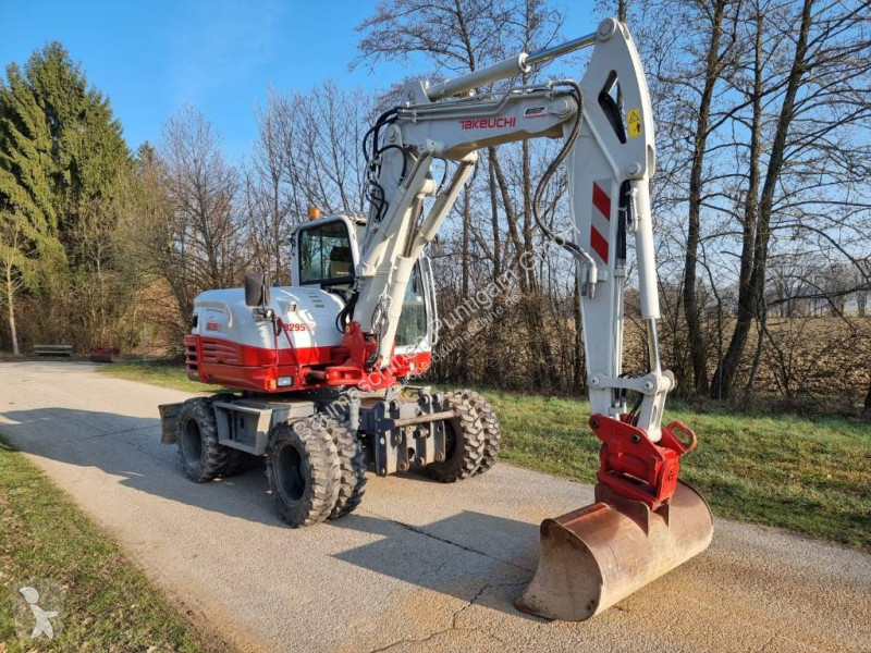 Rýpadlo Takeuchi TB 295 W