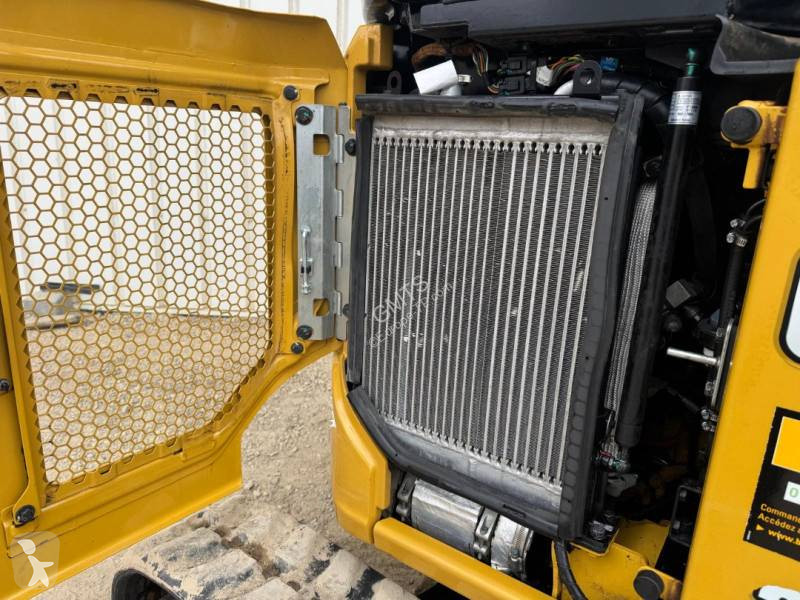 Экскаватор Caterpillar 302