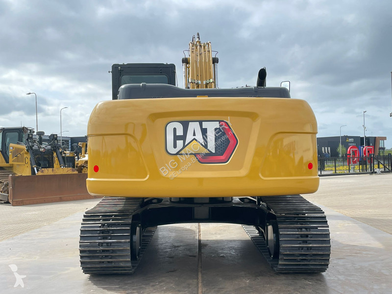 جرافة Caterpillar 3