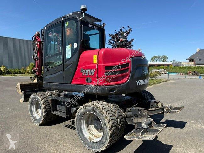 جرافة Yanmar B 95 W