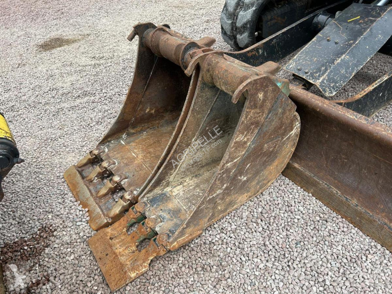 Lopatový nakládač Yanmar