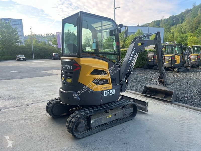 Lopatový nakládač Volvo ECR D