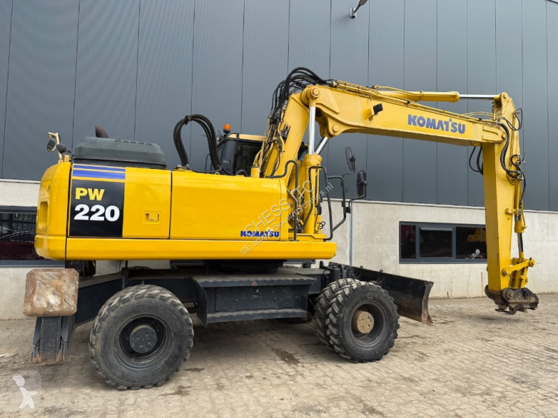 جرافة Komatsu 220-7 - 220 - 200 -