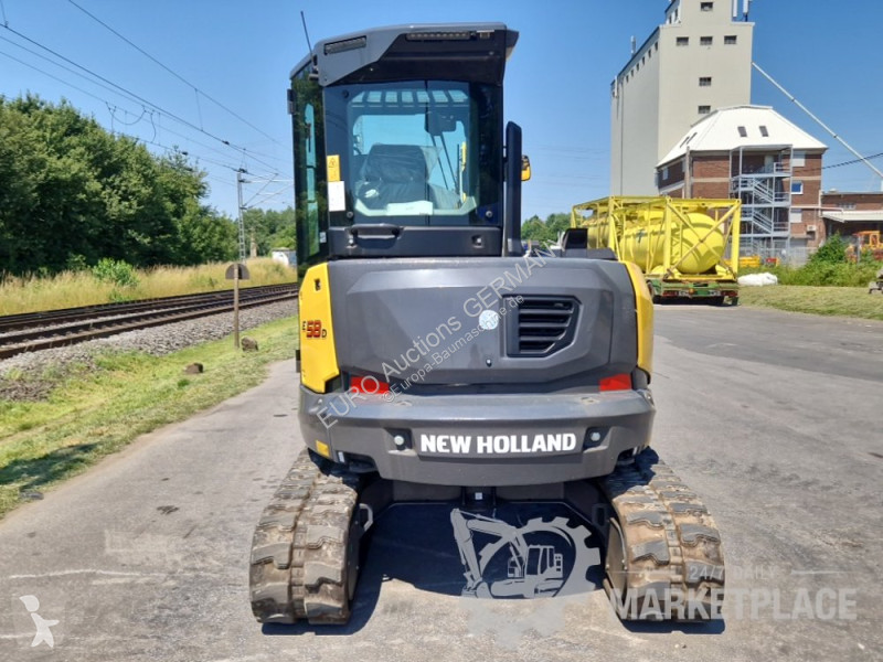 جرافة New Holland E58D