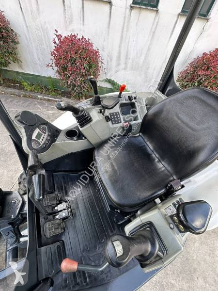 Lopatový nakládač Bobcat