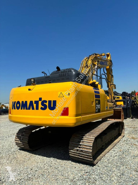 جرافة Komatsu LC11
