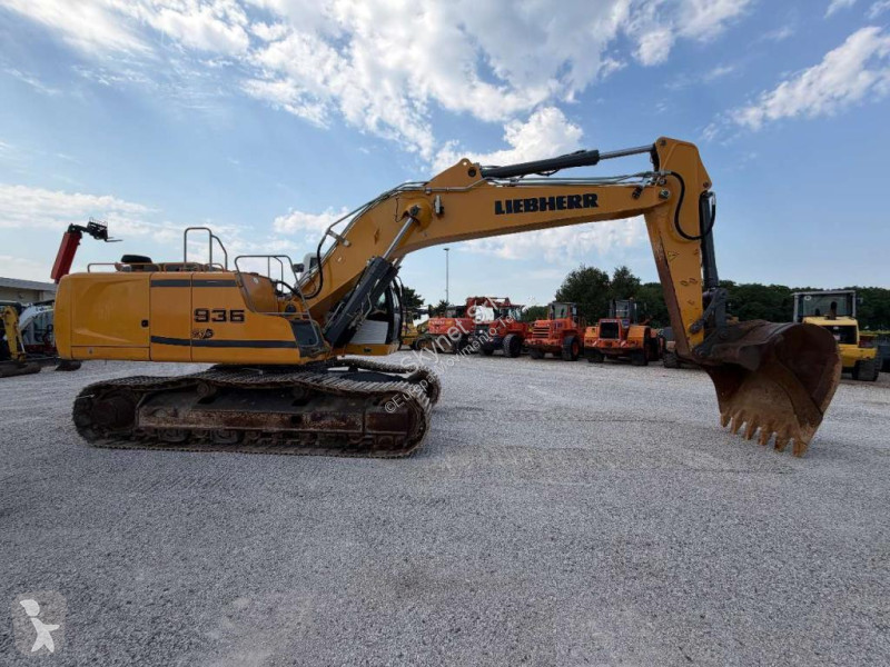 جرافة Liebherr R936 NLC