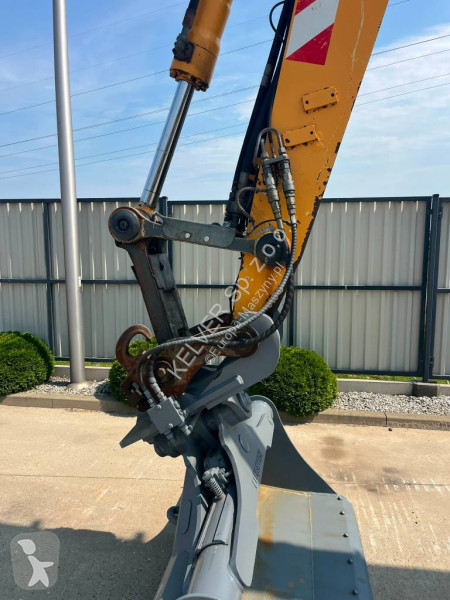 Lopatový nakládač Liebherr R900 * 2011 *...