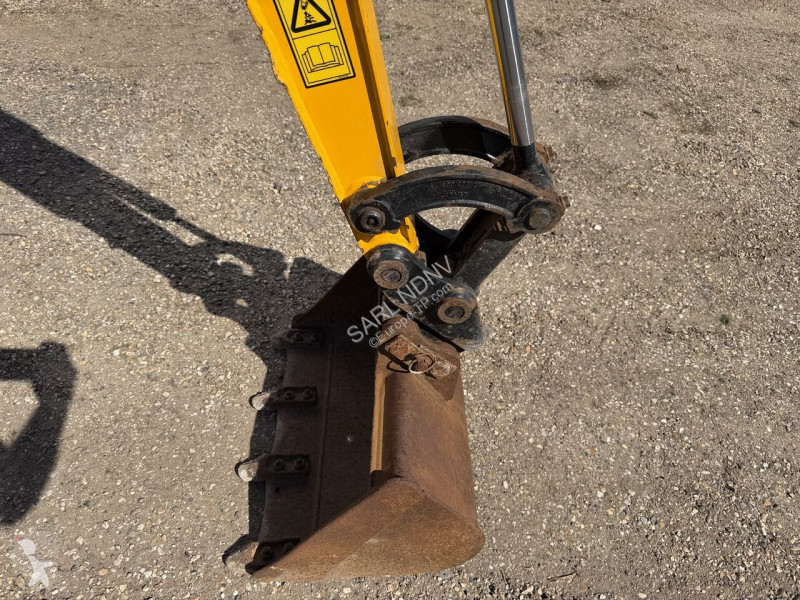 جرافة JCB