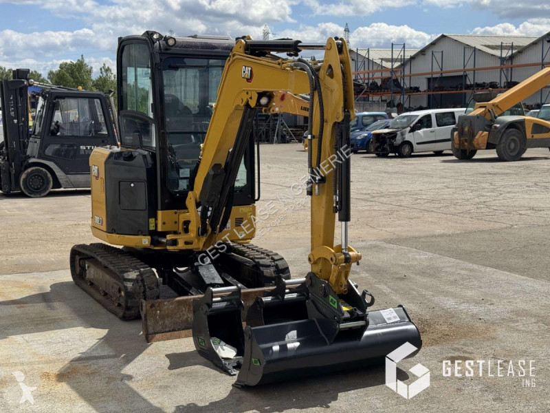جرافة Caterpillar .7 CR