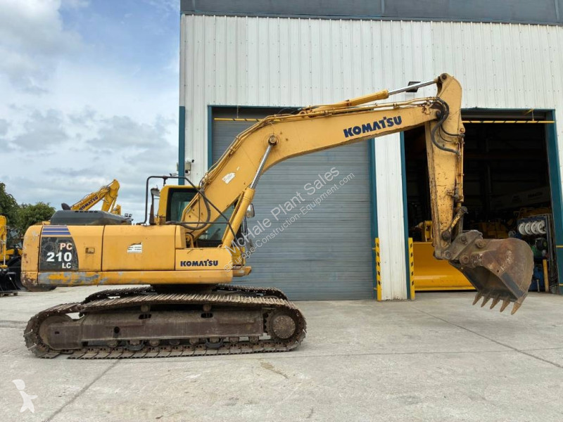 جرافة Komatsu LC8