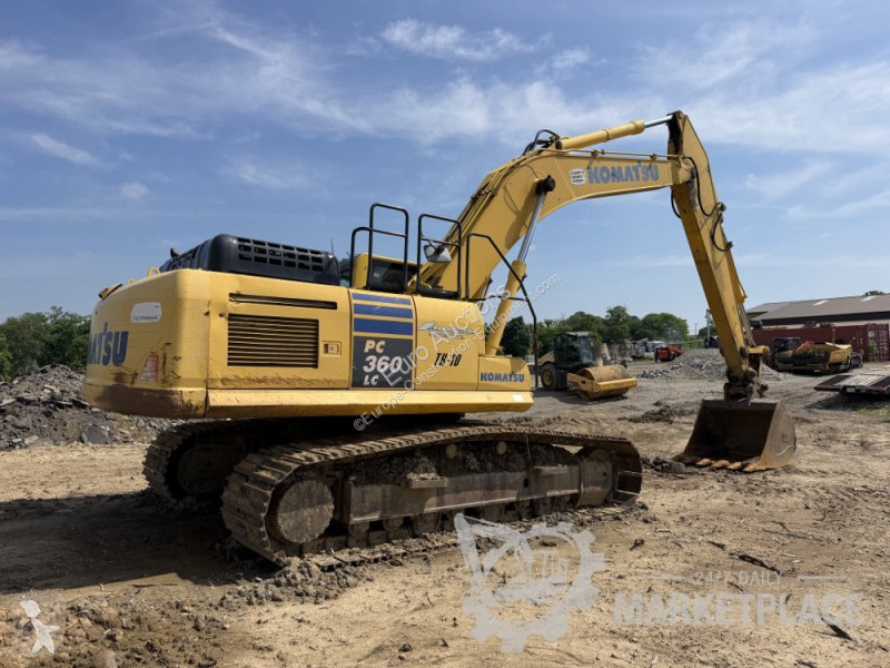Екскаватор Komatsu