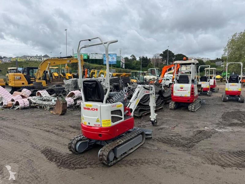 Rýpadlo Takeuchi TB210R