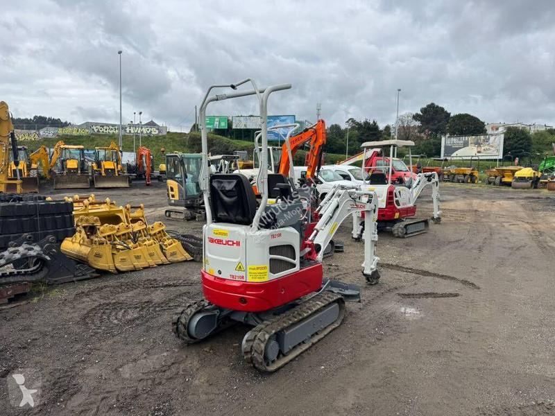 Rýpadlo Takeuchi TB210R