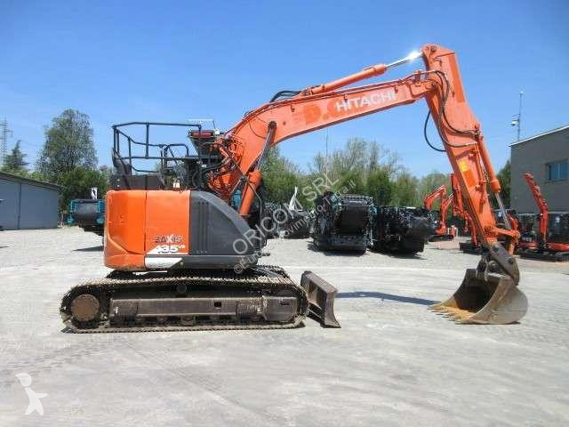 Lopatový nakládač Hitachi ZX135 US6