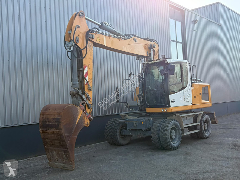 جرافة Liebherr A920