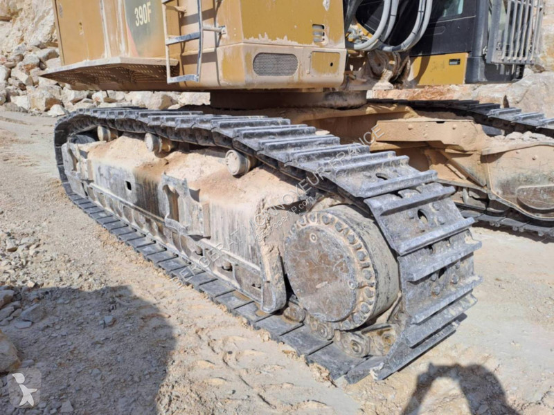 Rýpadlo Caterpillar 390F