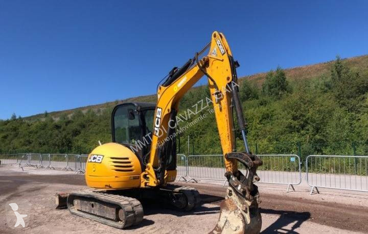 جرافة JCB 8055