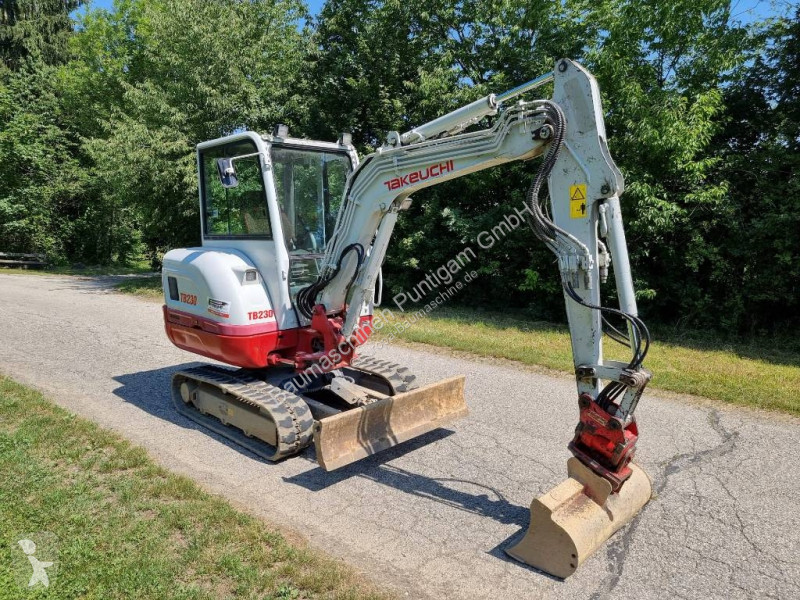 Экскаватор Takeuchi 230