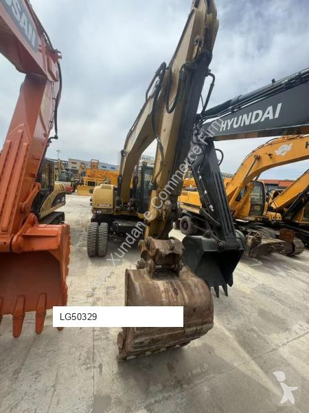جرافة Caterpillar D2