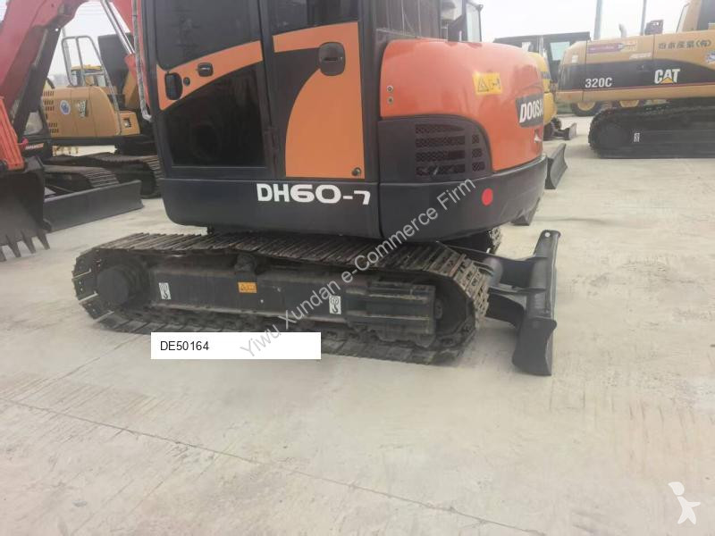 جرافة Doosan DH60