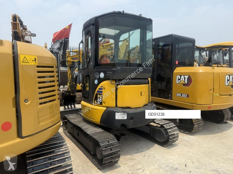 Lopatový nakládač Komatsu