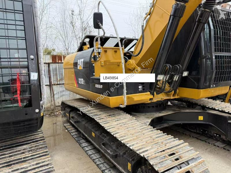 جرافة Caterpillar 2L