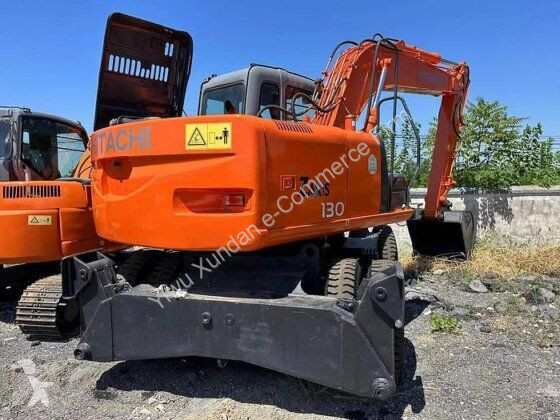 Rýpadlo Hitachi