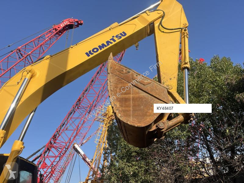 جرافة Komatsu 8