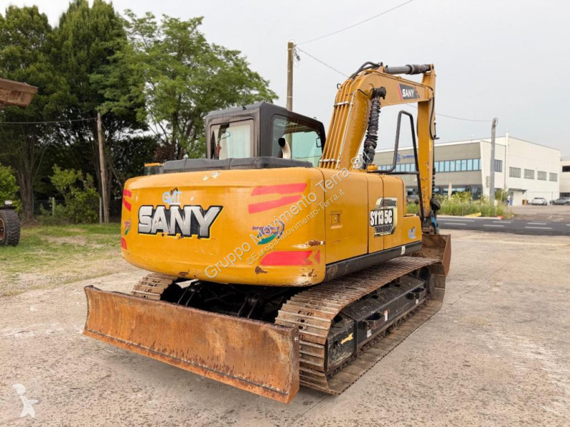 جرافة Sany SY135