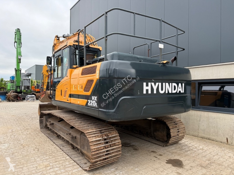 جرافة Hyundai HX 220 L - L - HX 220