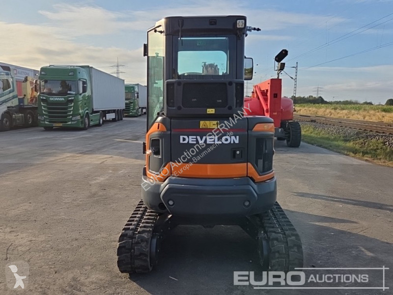Excavadora Develon DX35Z-7