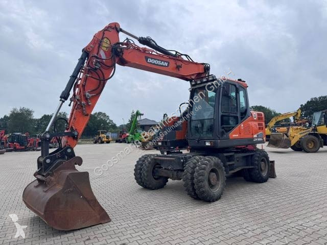 جرافة Doosan W-5