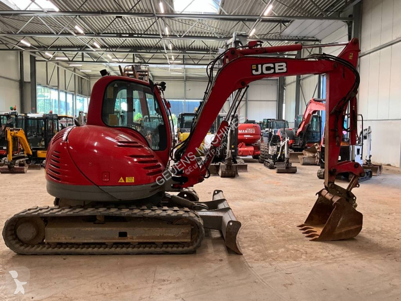 جرافة JCB 8085