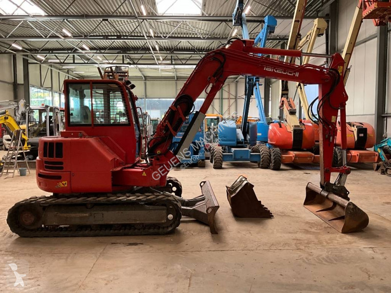 Lopatový nakládač Takeuchi 280