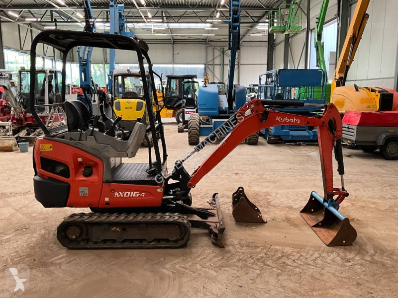 جرافة Kubota 0164