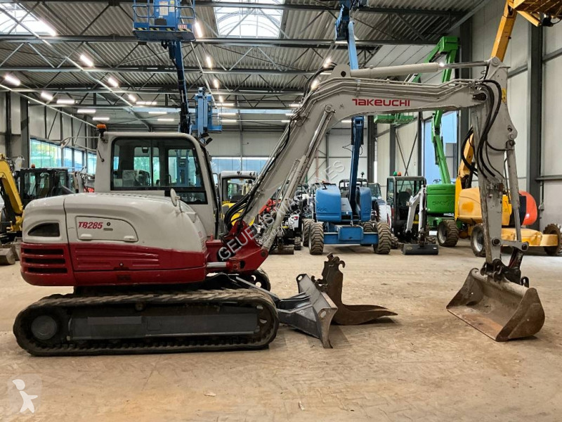 Rýpadlo Takeuchi TB 285