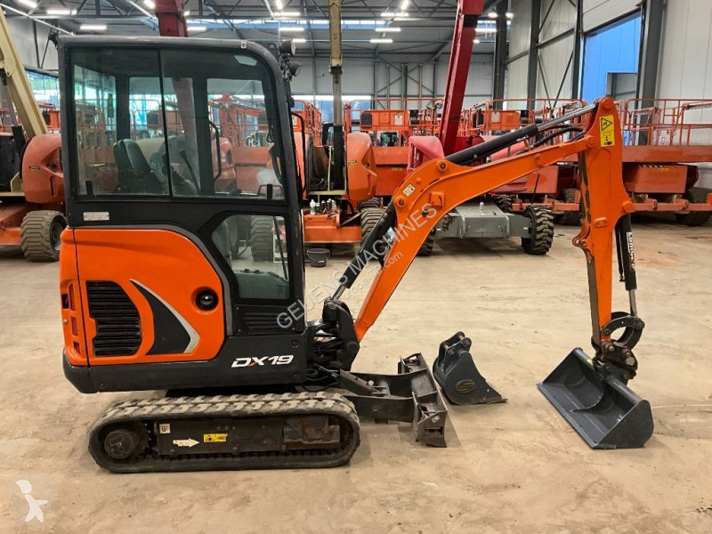جرافة Doosan DX 19