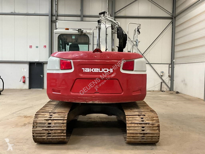 جرافة Takeuchi 2150