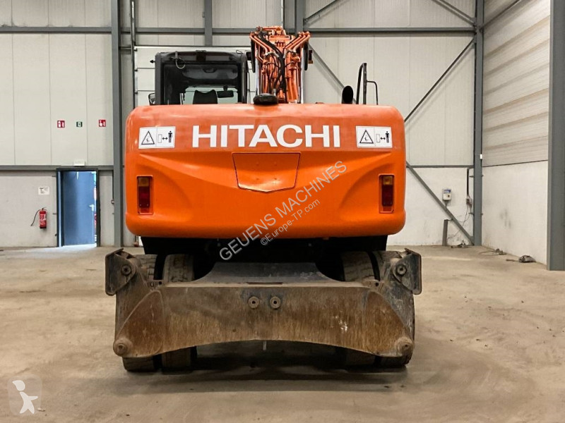 جرافة Hitachi W3